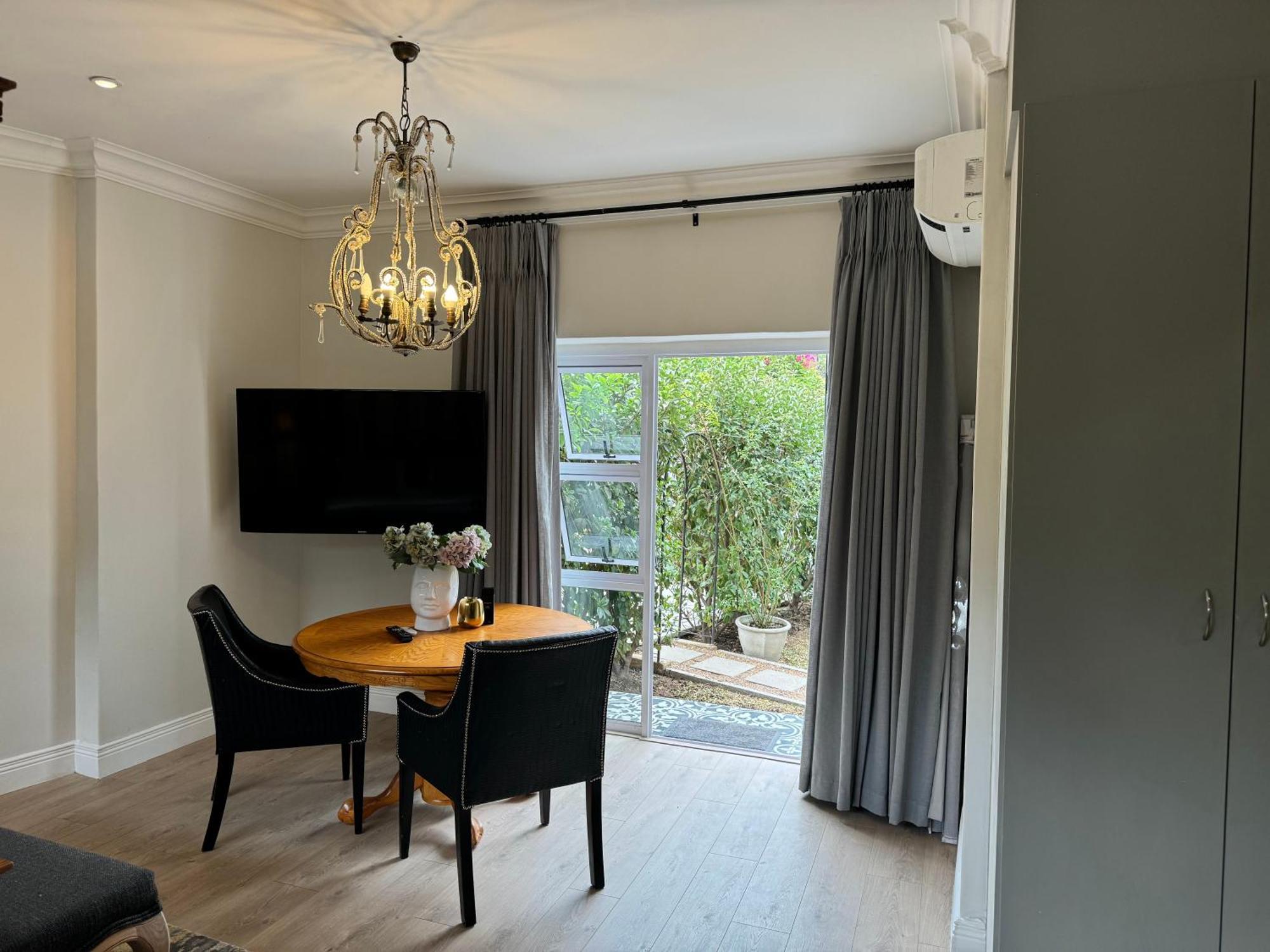 Frnch On 2nd - Sandton Apartment Johannesburg